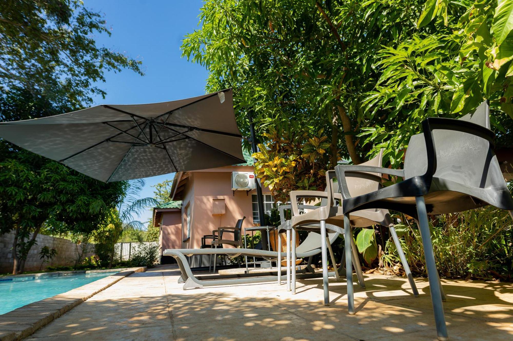Hungwe House Victoria Falls Exterior foto