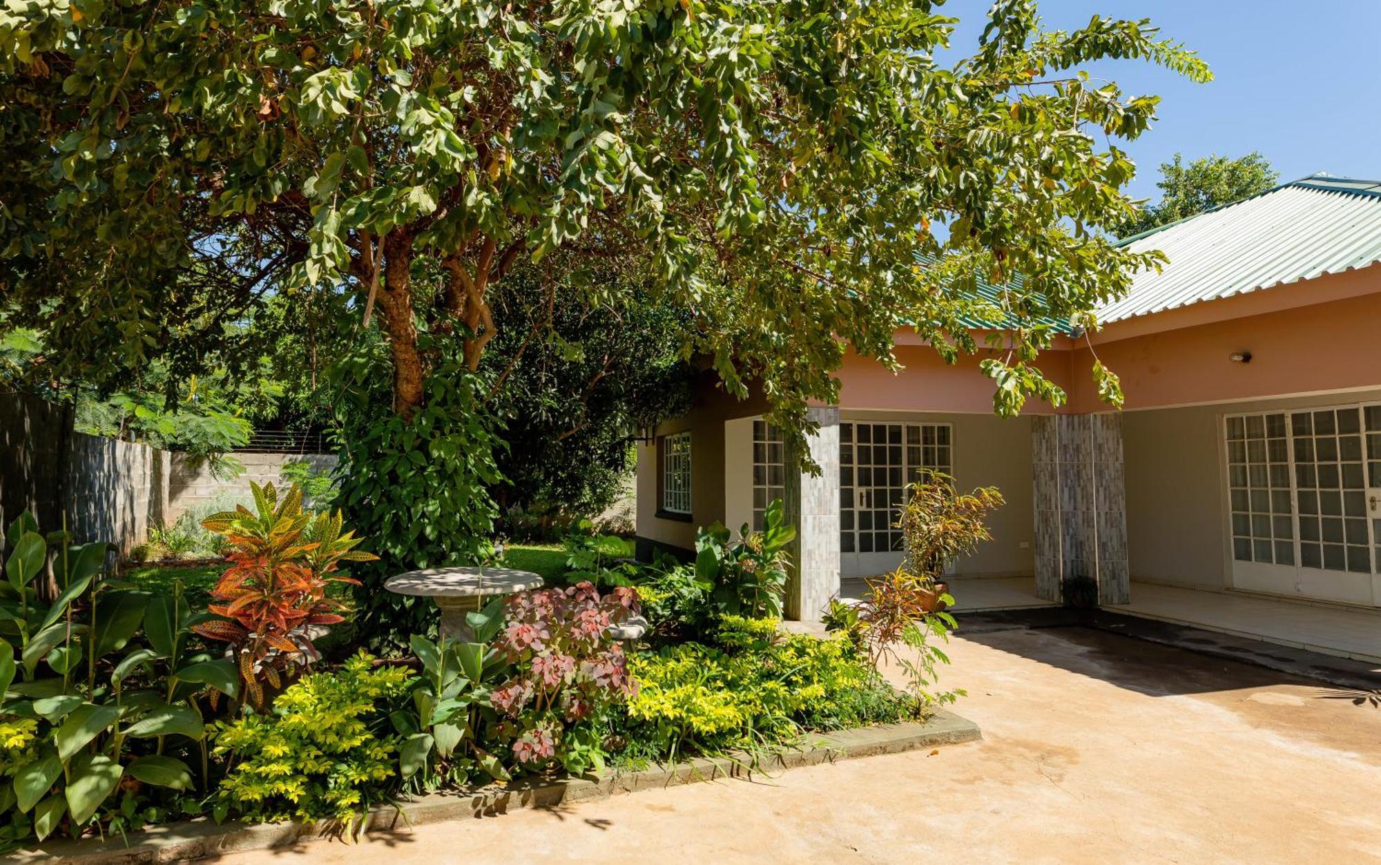 Hungwe House Victoria Falls Exterior foto